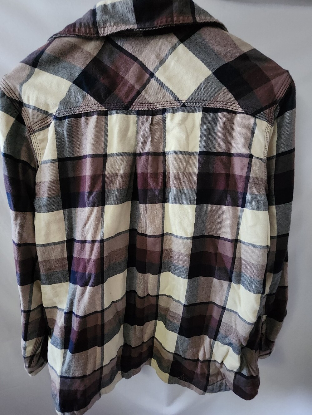 Carhartt Long Sleeve Shirt. Size Large - Picture 4 of 5